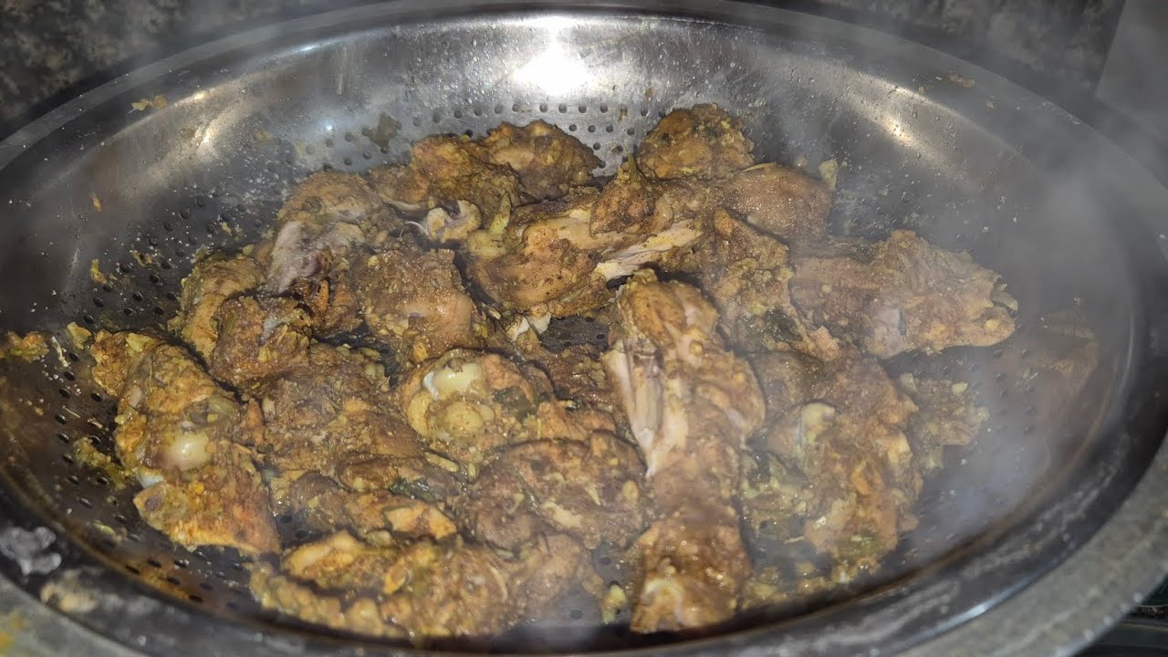 Steam Chicken Desi Style Mein स्टीम चिकन देसी स्टाइल में🍗🍗😋😋#Mussoorie #Viralvideo 