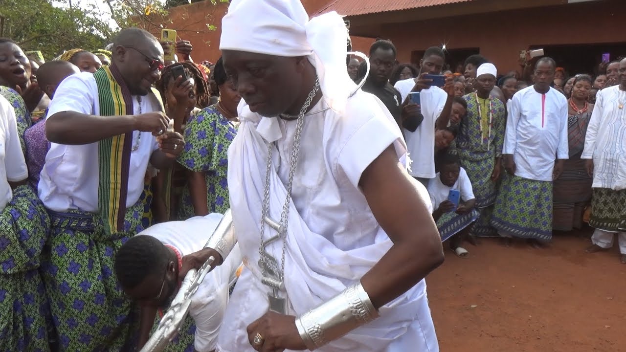 INTRONISATION DE DAH GUEDEGBE AU PALAIS CENTRAL WEHONDJI A ABOMEY