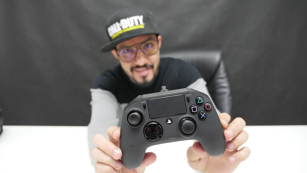 جهاز التحكم الاحترافي Nacon Revolution Pro controller