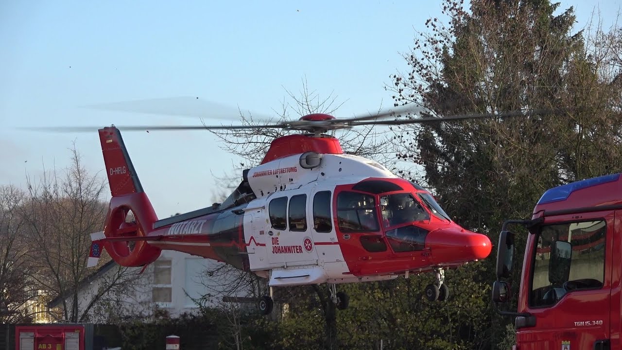 ITH Christoph Gießen D-HFLG JUH Luftrettung startet an Feuerwache Siegburg am 30.11.19