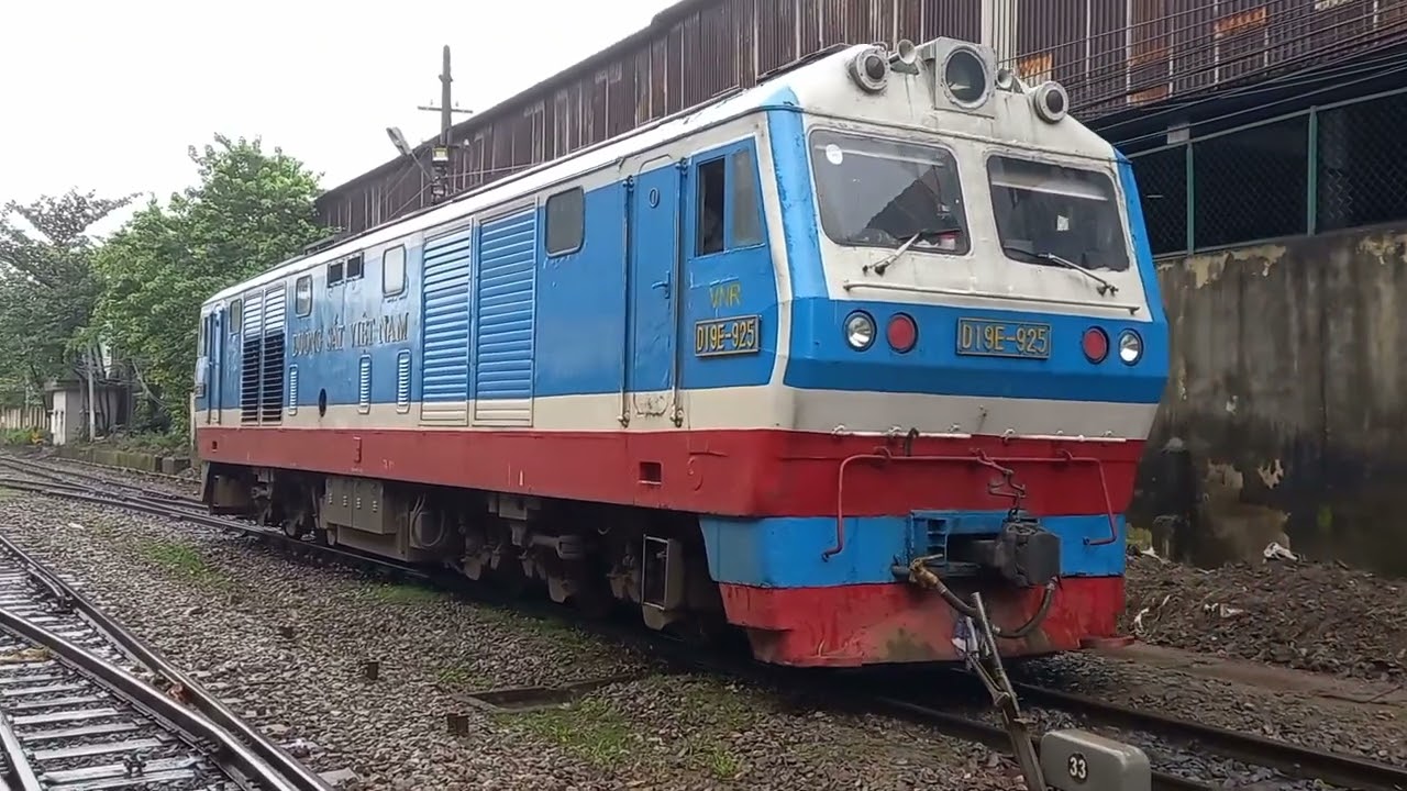 TÀU LỬA VIỆT NAM- CÁC HOẠT ĐỘNG TÀU HỎA TẠI GA ĐÀ NẴNG