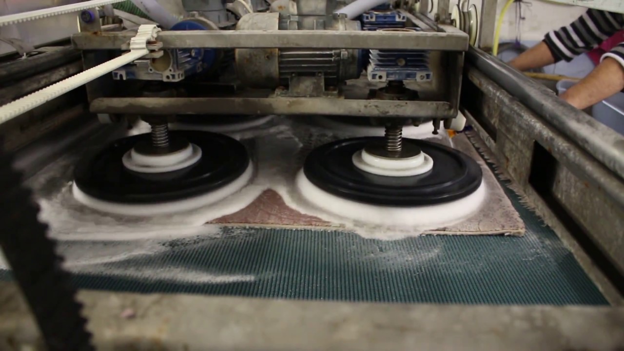 Teppichreinigung mit der Maschine