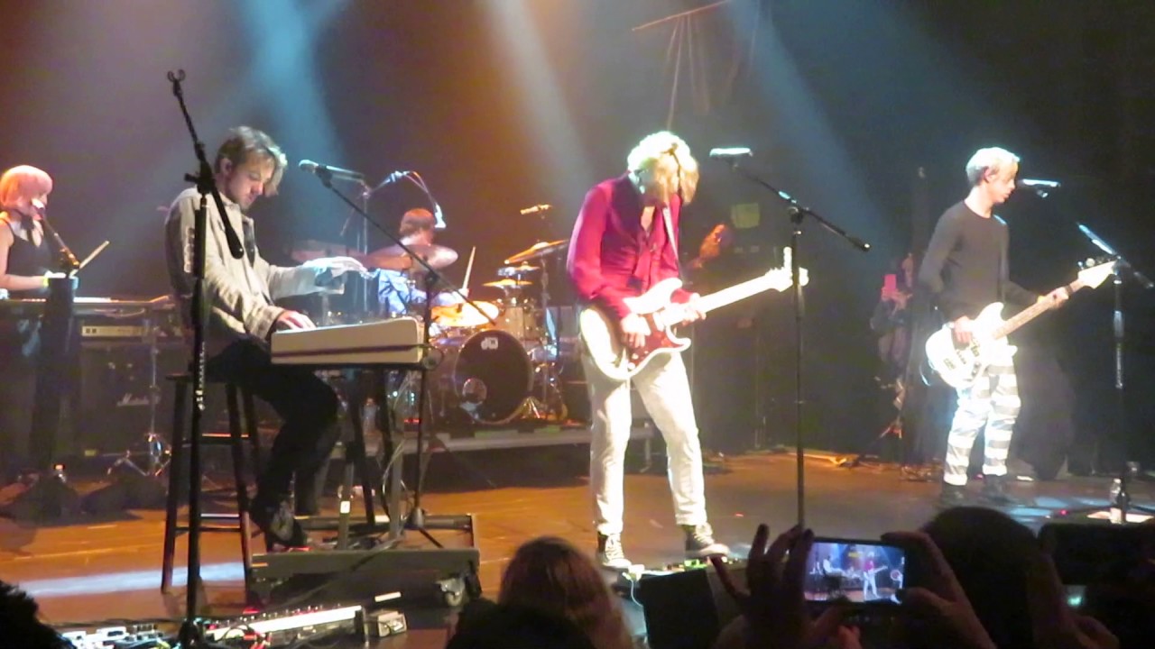 Lay Your Head Down - R5 live (NEW SONG) NYC 4/27/17