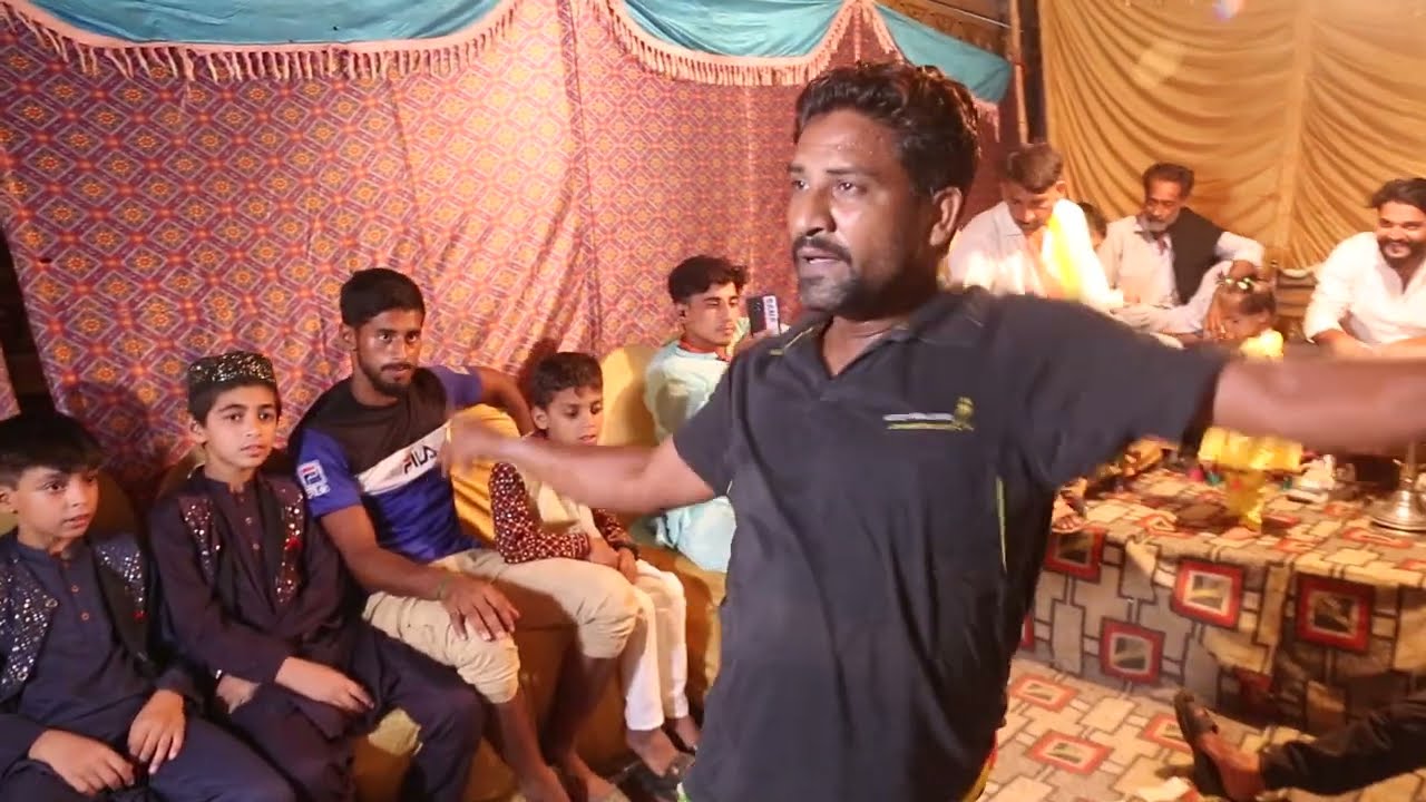 Pakistani cultural wedding dance performance / Groom mehndi/Best cultural performance.