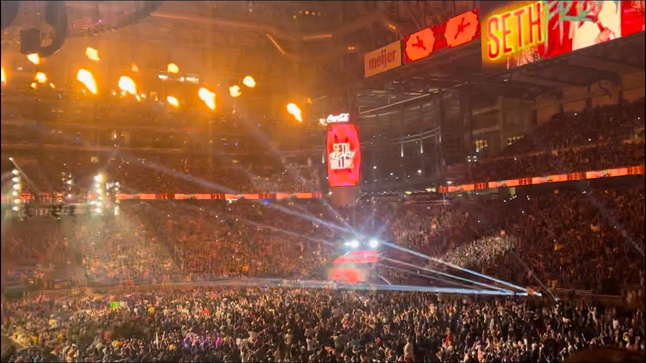Seth Rollins Entrance Summerslam Detroit 