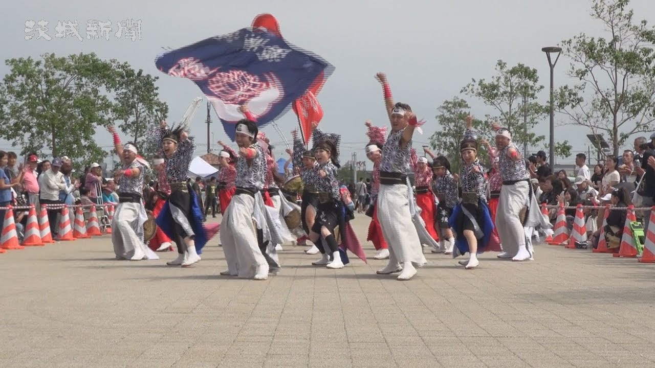 躍動感あふれる演舞を披露 ダンスの祭典「かみす舞っちゃげ祭り」開催