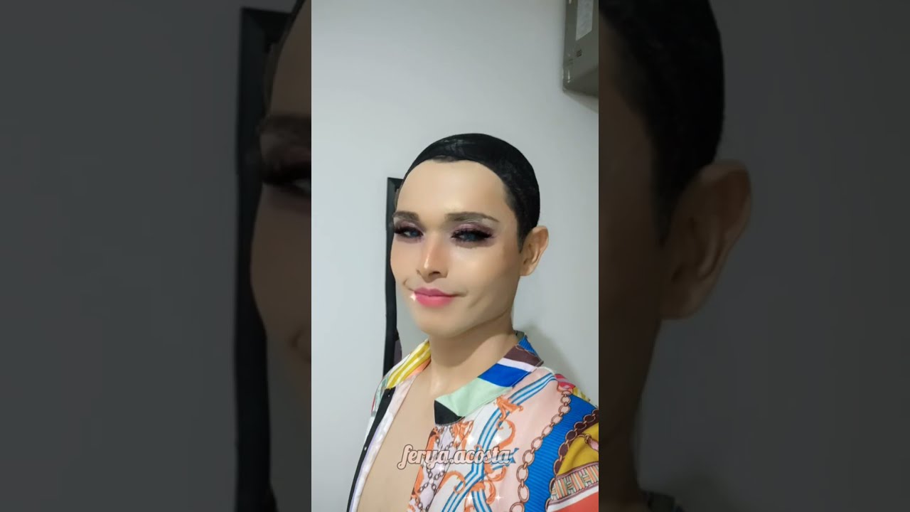 Makeup and feminine clothes are beautiful ! Crossdressing