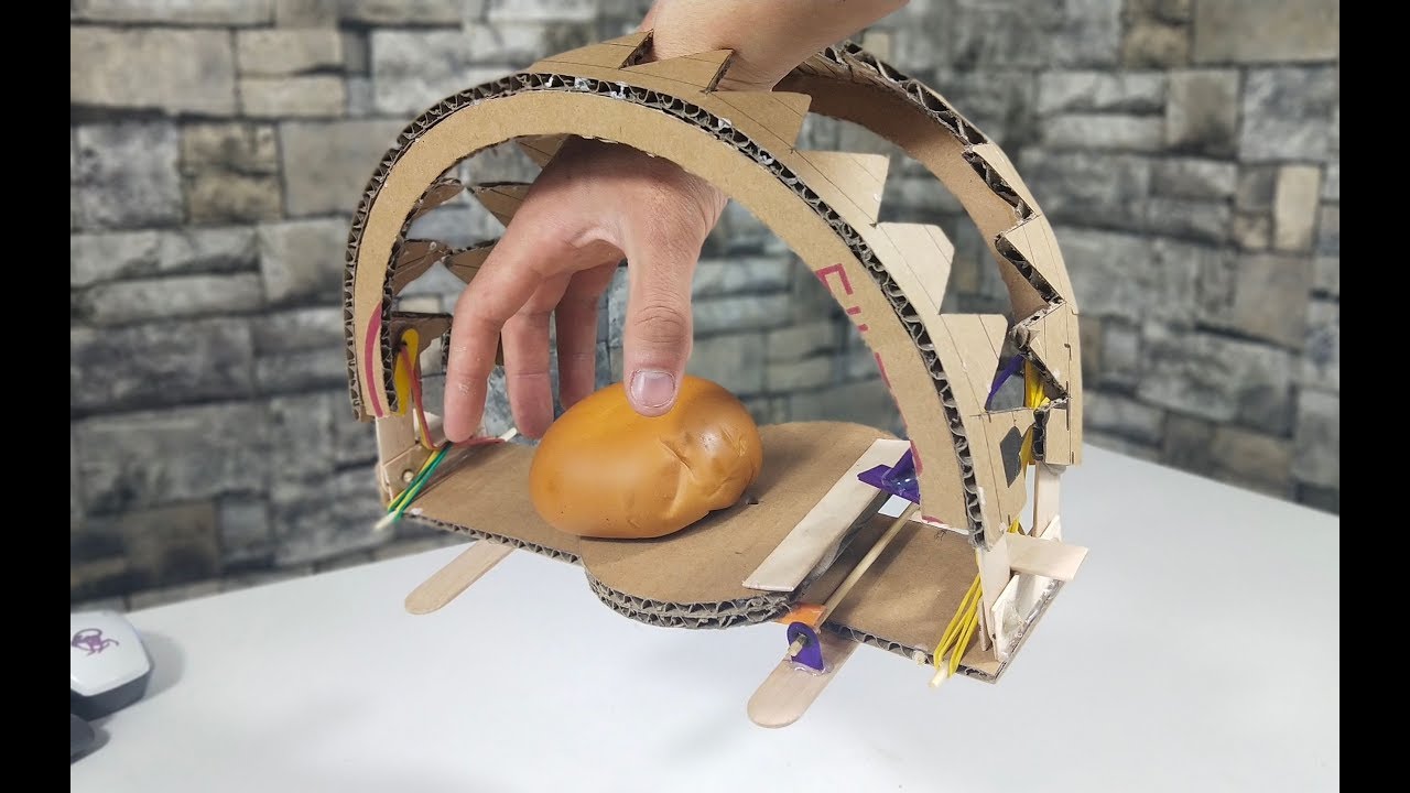 DIY Simple Bear Trap from Cardboard