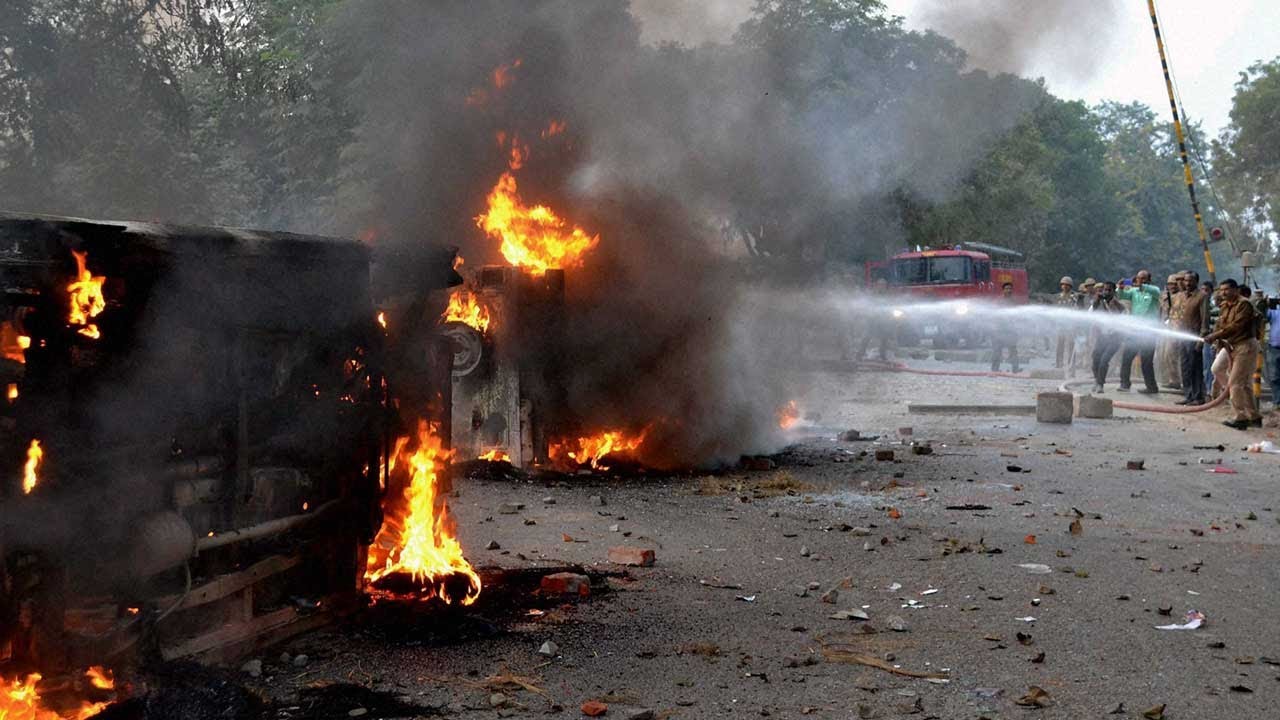 Bihar: Purnia Muslim protesters ransack police station