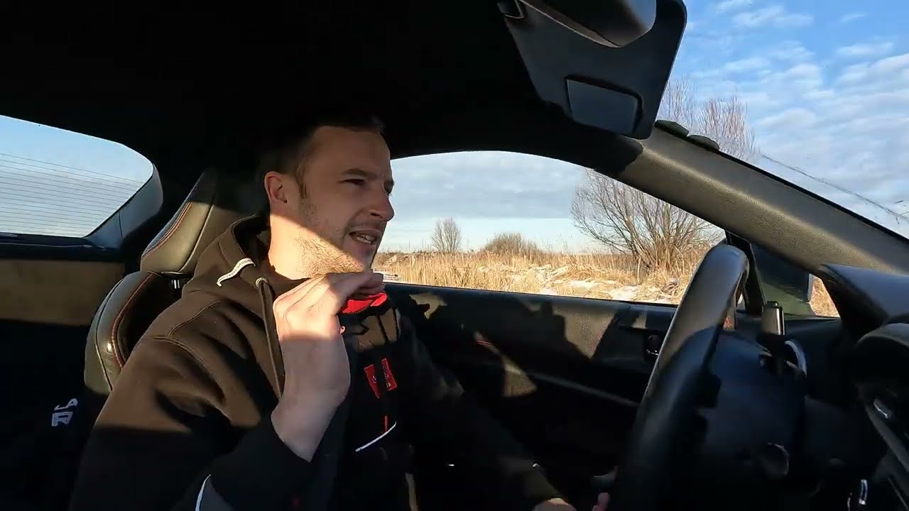 Что лучше на льду: Toyota GR Yaris, Subaru BRZ, WRX STI, Lancer Evo или Жигули?