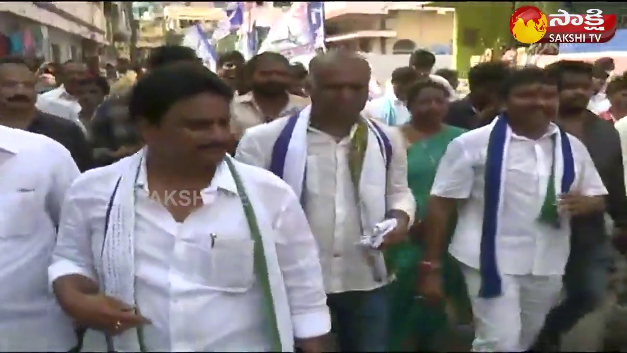 Vijayawada YSRCP MP Candidate potluri Election Campaign