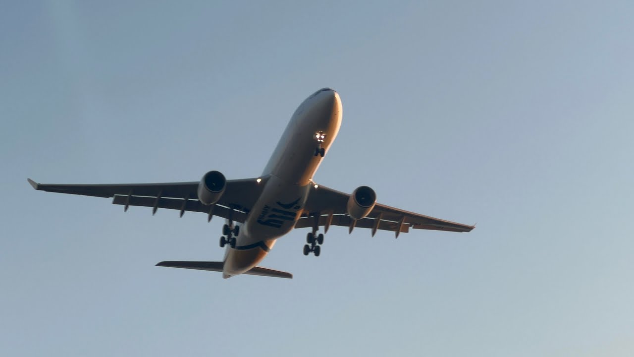 🛩️SUMMER LANDINGS AND TAKEOFFS AT SOCHI [AER/URSS] AIRPORT |PLANESPOTTING & AIRCRAFT IDENTIFICATION