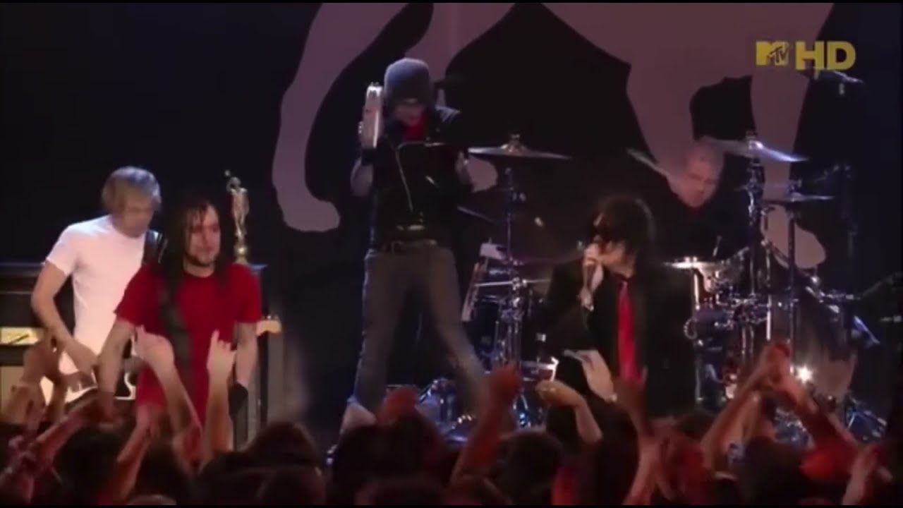 Mikey Way rocking that tambourine