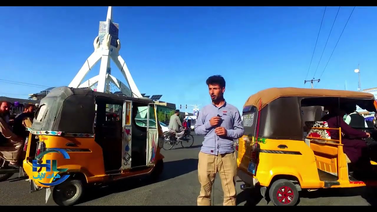 گزارش صبح گاهی از چوک شهر نو هرات/ صرافان دستر فروش/ بساطی ها / تایر فروشان/پاک کاری