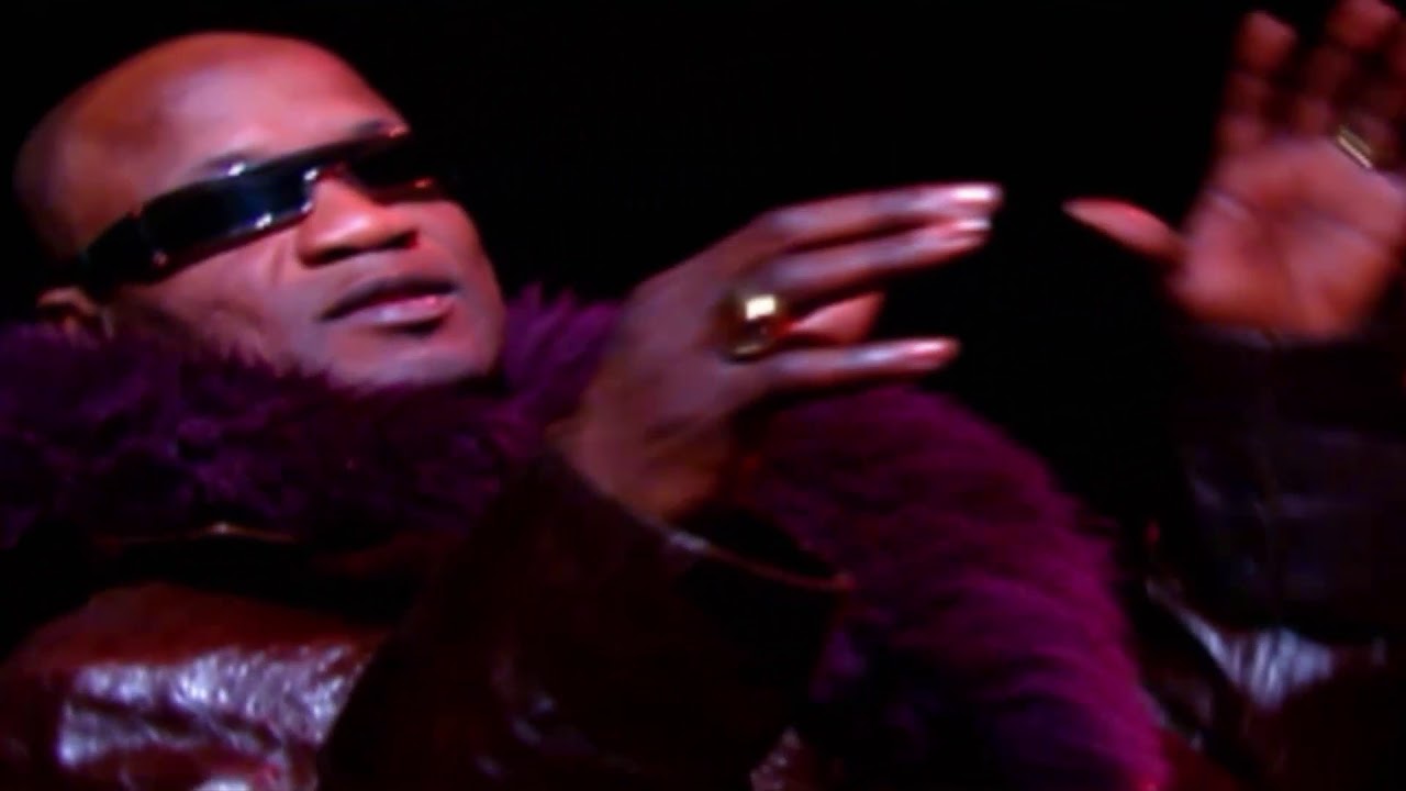 Koffi Olomide - H&eacute;ros National (Clip Officiel)