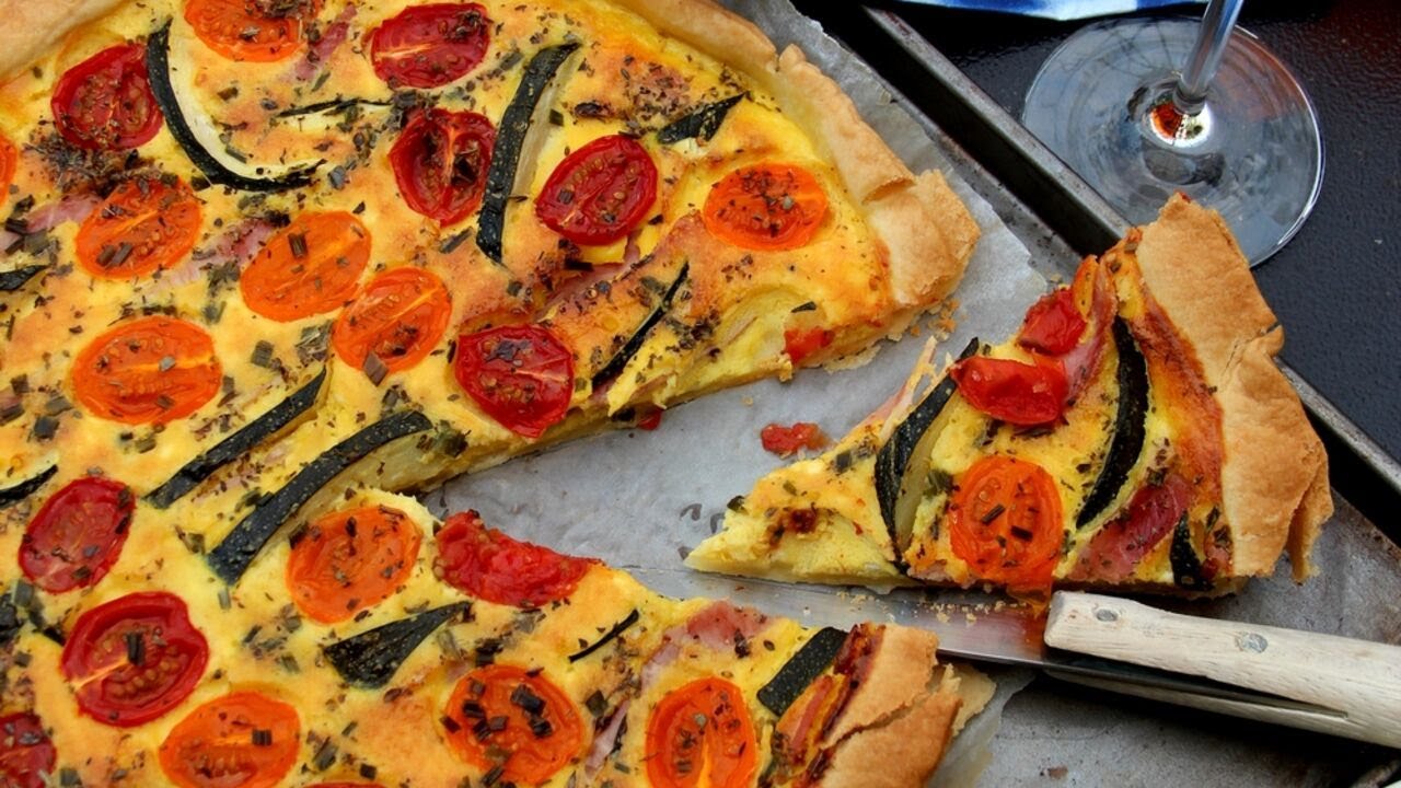 Recette : Tarte m&eacute;diterran&eacute;enne &agrave; l&rsquo;origan de Tinos