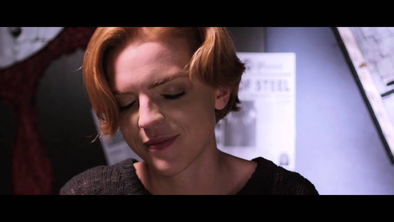 Batgirl Rises - Part 1 (2014) - w/ Extras