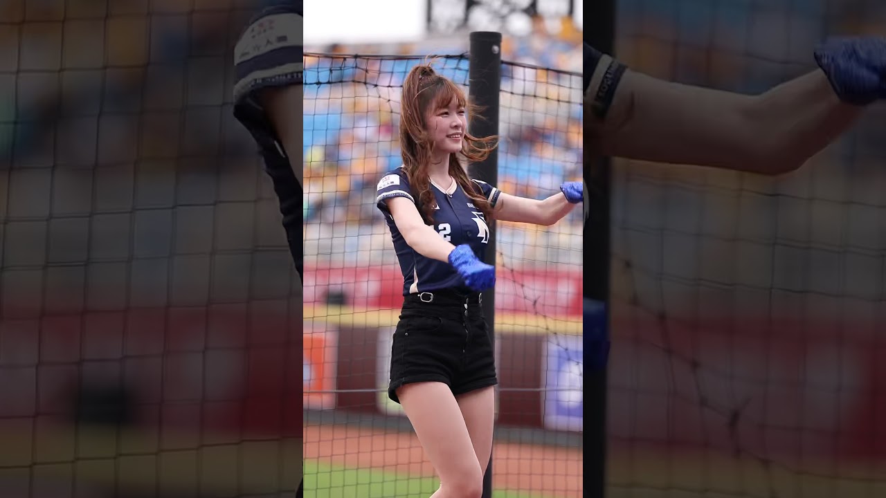 Rakuten girls 樂天女孩 娜仔 Nina Rakuten Rock You Ten