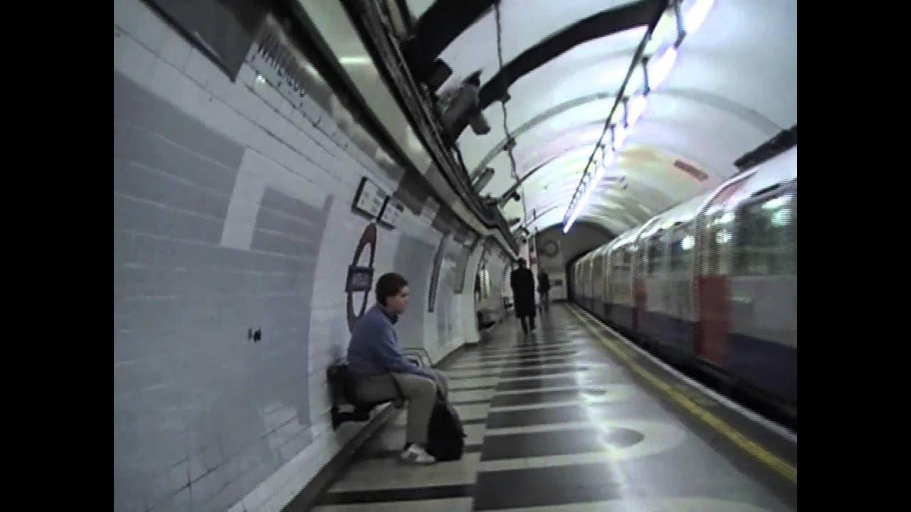Bakerloo line - Waterloo (22-10-2008)