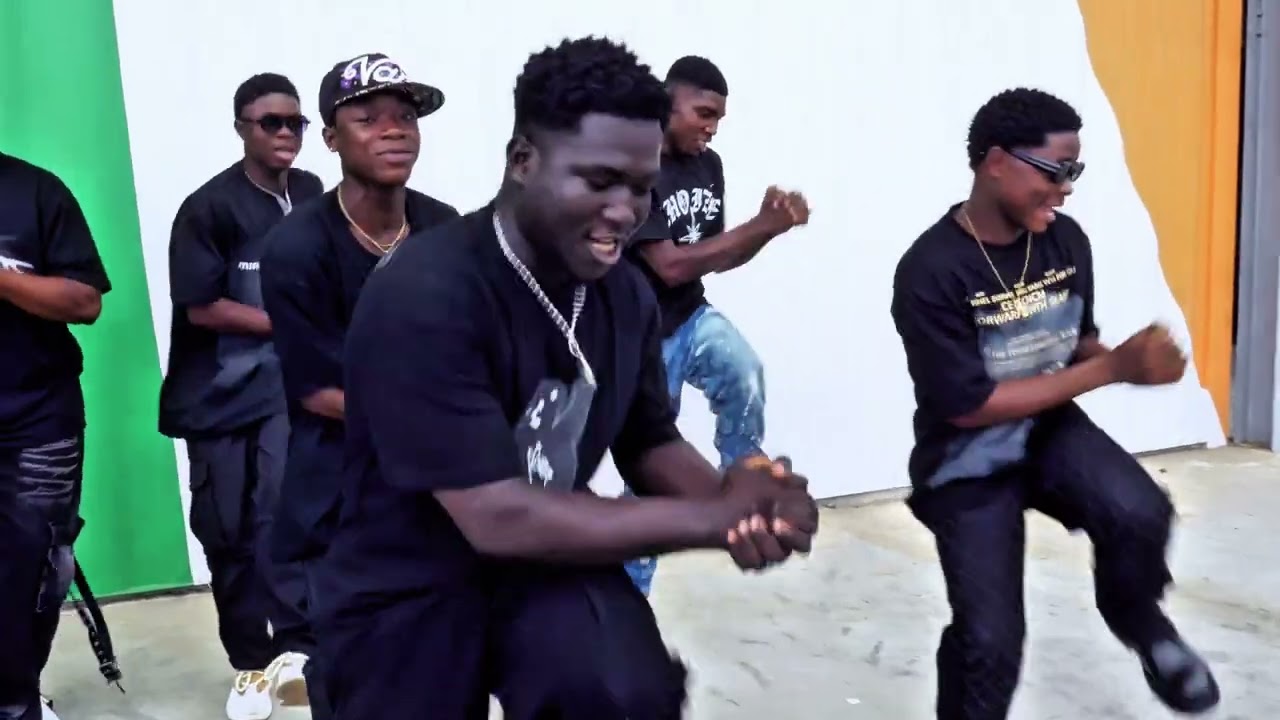 Les pr&eacute;dateurs du youssoumba - sortir dans  dos