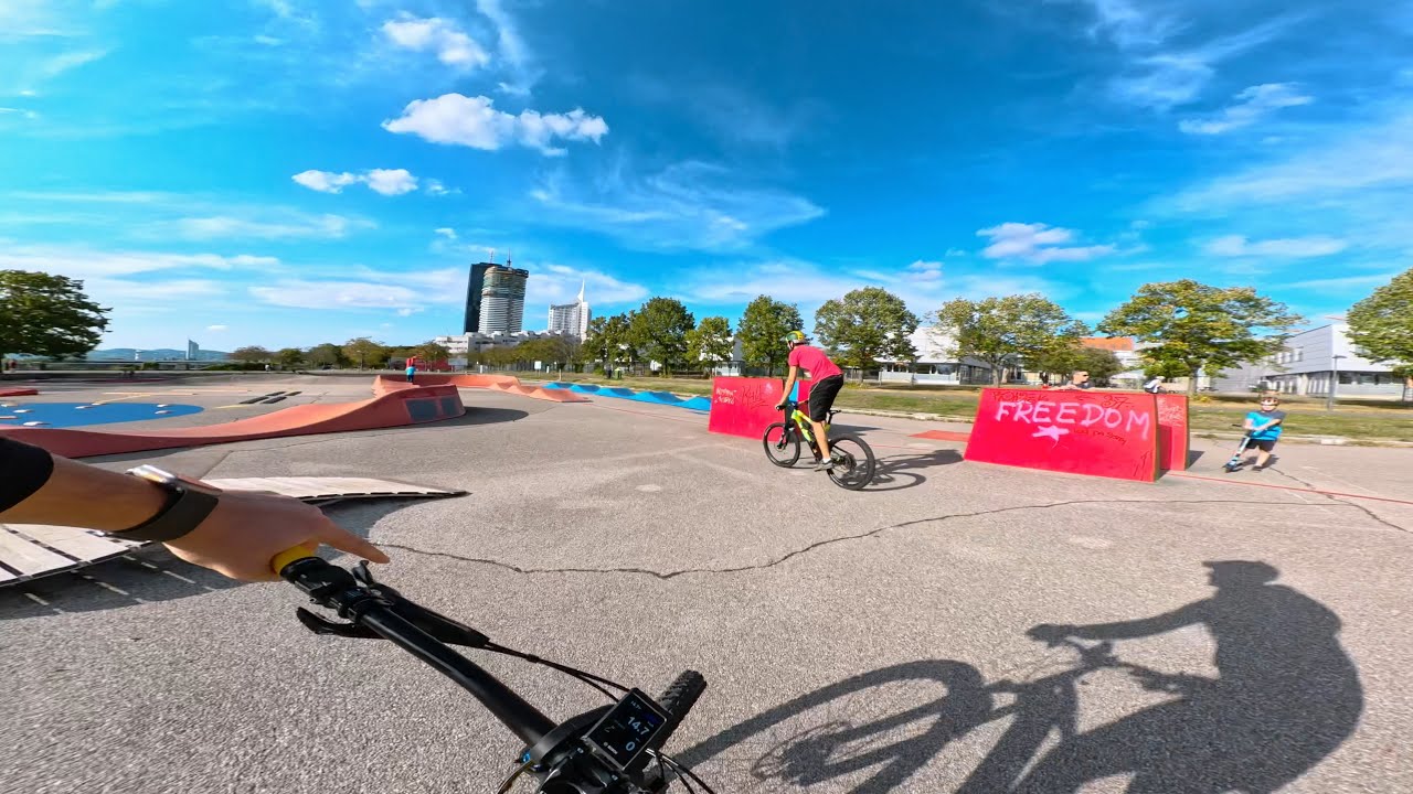 Pumping MTB with @Dino_Mehinagic along Danube in Vienna #gopro12 #maxlensmod