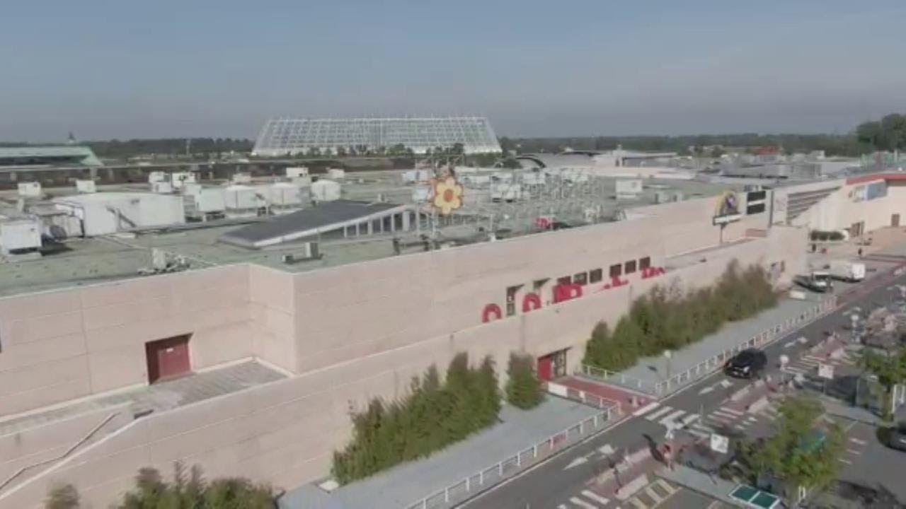 Conad subentra ad Auchan, il cambio insegne sul tetto a Mestre