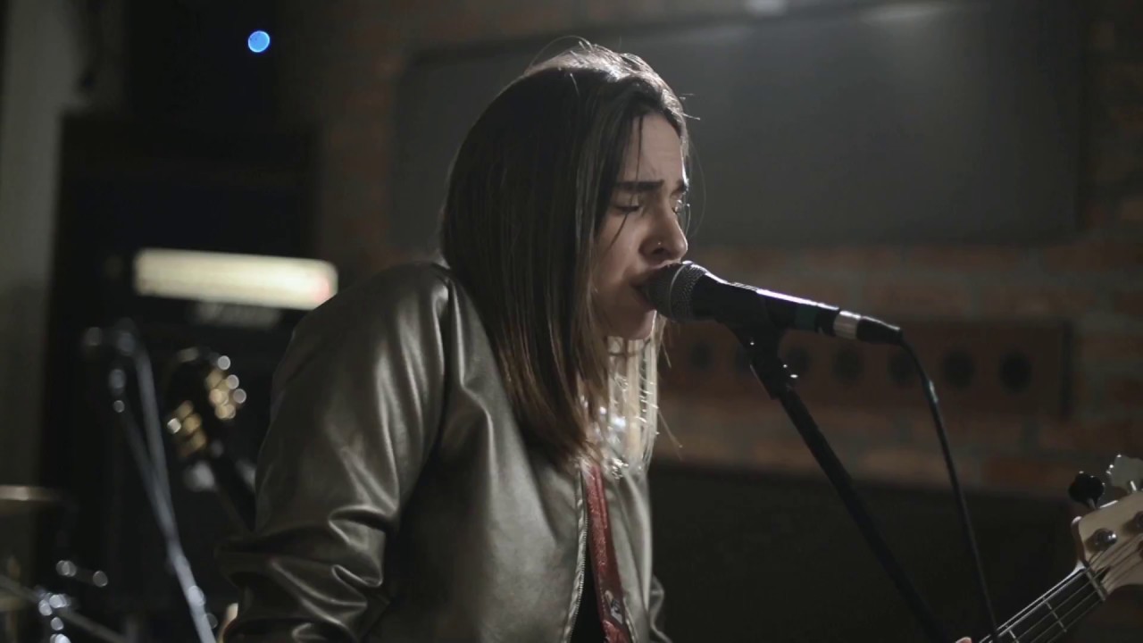 Malaguetas - Outro Algu&eacute;m (Ao vivo)
