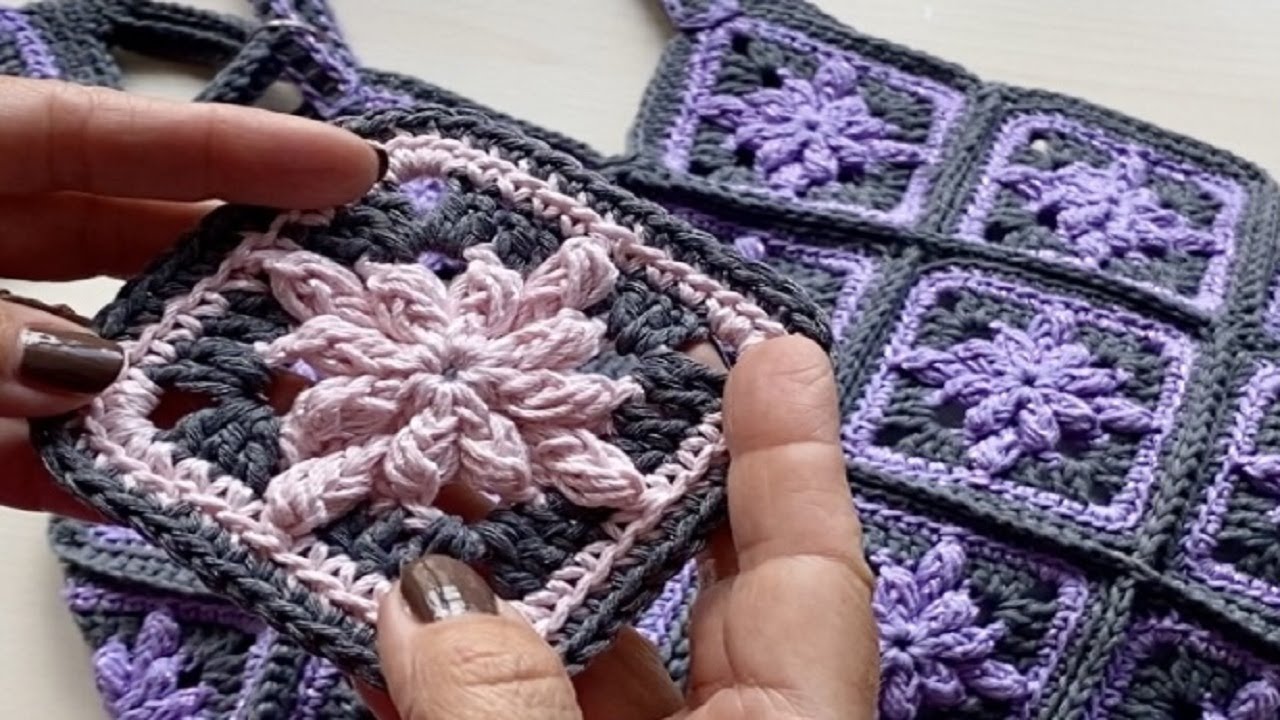 BOLSA CON GRANNY SQUARES A CROCHET