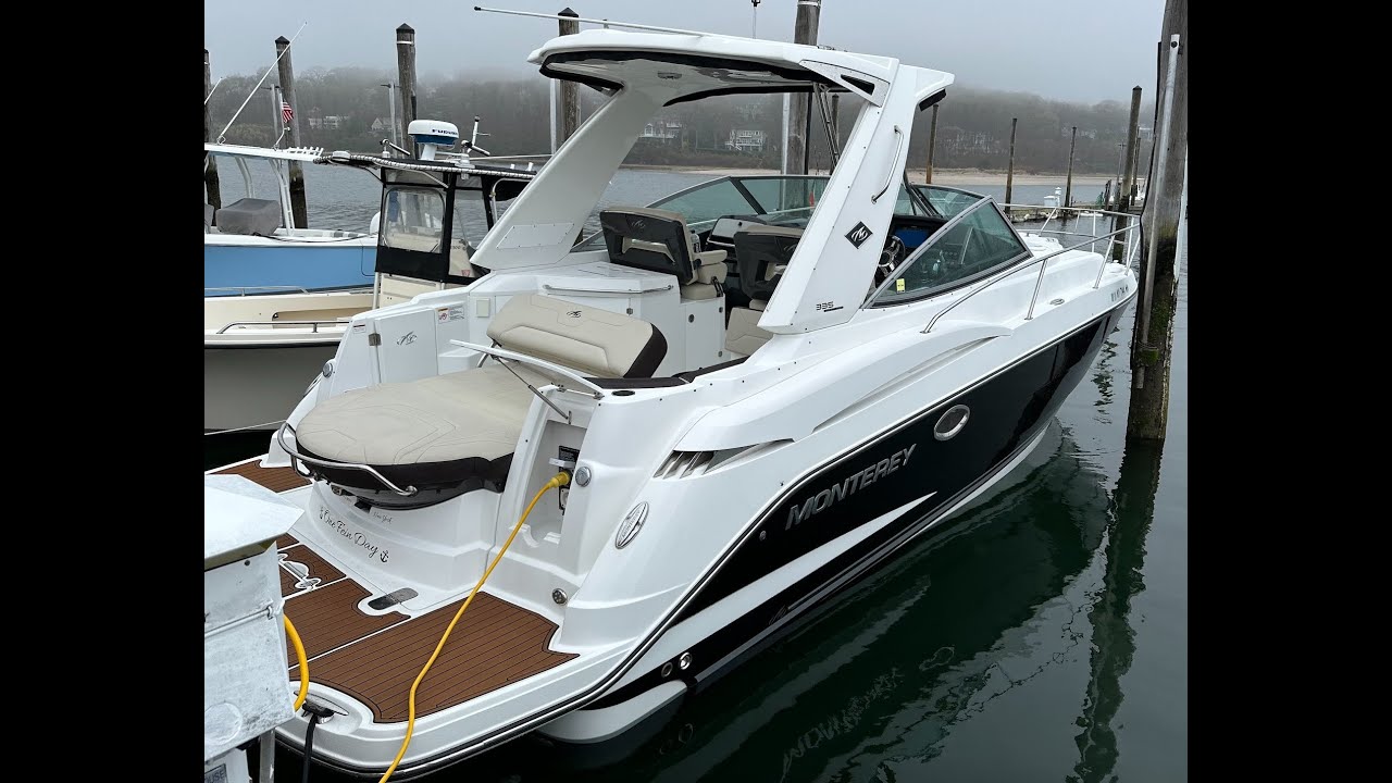 Monterey 335 Sport Yacht  - 2017
