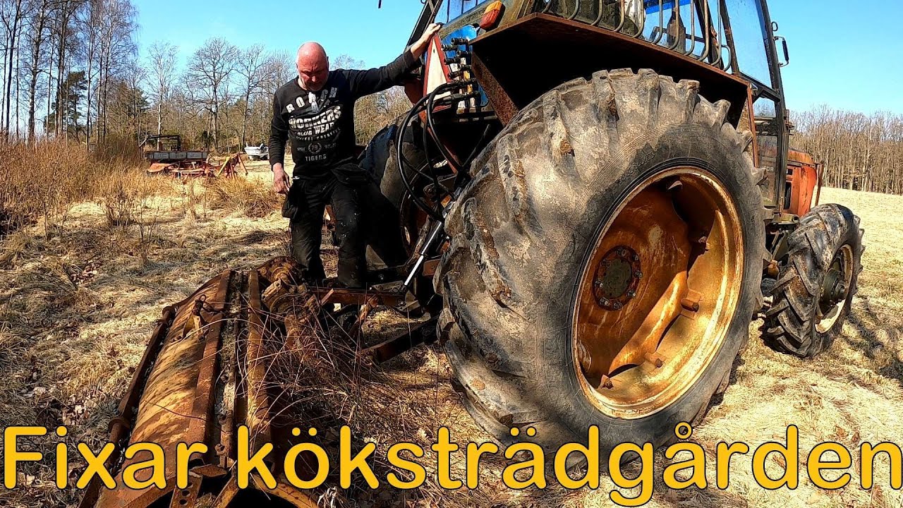 köksträdgården Jordfräses / Cultivating the kitchen  garden