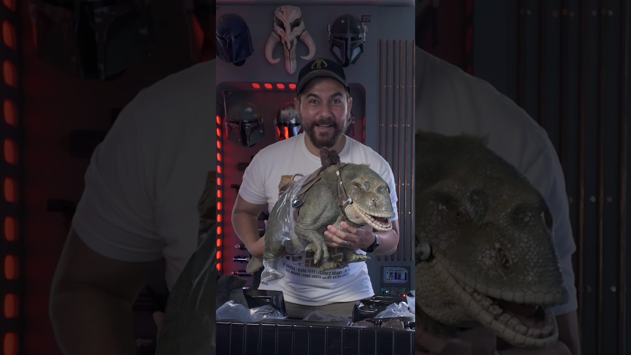 Look At The Size Of That Thing! 🤯 Hot Toys Dewback!