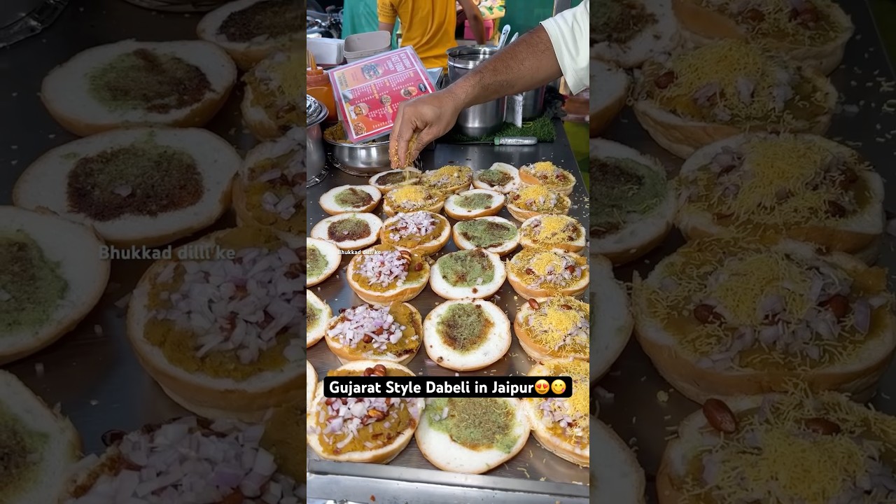 Gujarat style Dabeli in Jaipur😍🔥|| indian street food