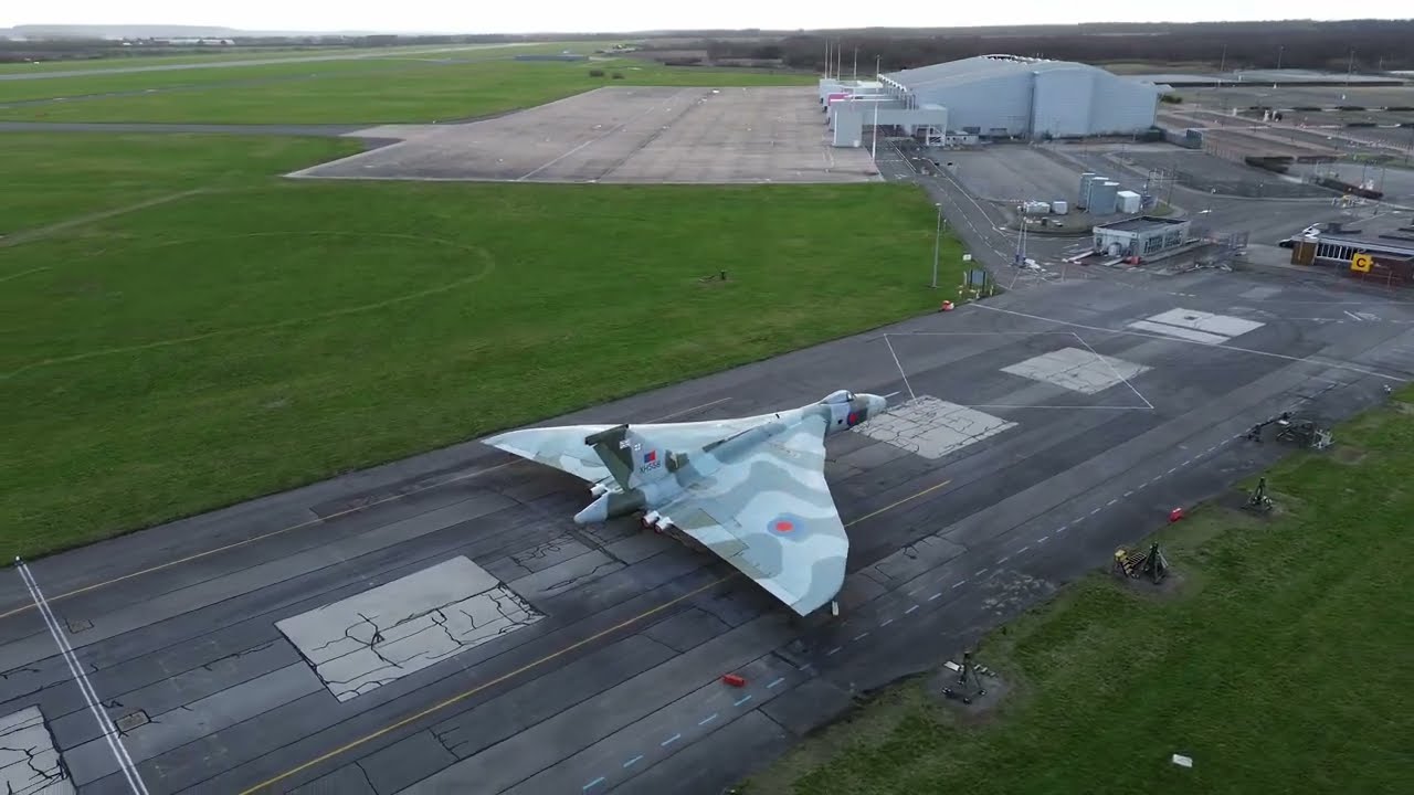 ROBIN HOOD DONCASTER SHEFFIELD AIRPORT FROM ABOVE 4K