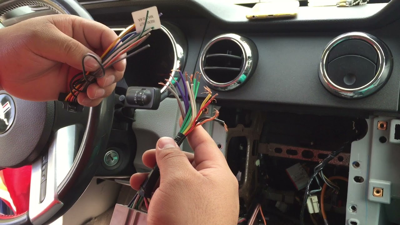 Cambio de Estereo Radio Ford Mustang