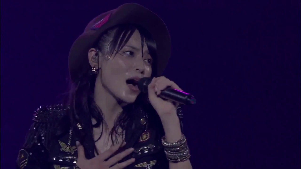 ℃-ute 『Kiss me 愛してる』