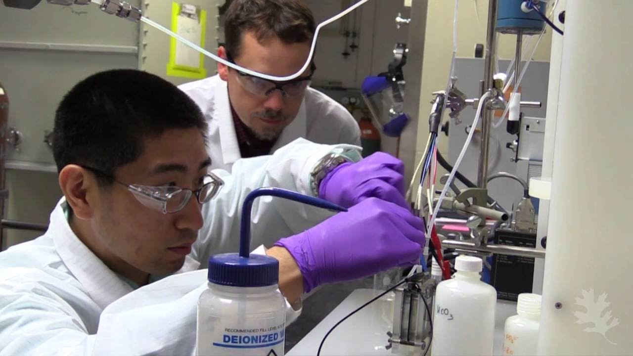Nano-spike catalysts convert carbon dioxide directly into ethanol