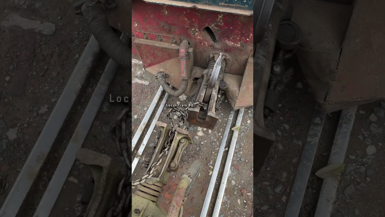 Wagon Pulled by Chain #railway #coupling #Tension #shorts