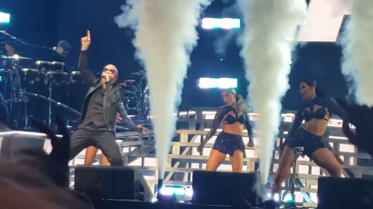 Pitbull - Don't Stop The Party (live 08/28/22)