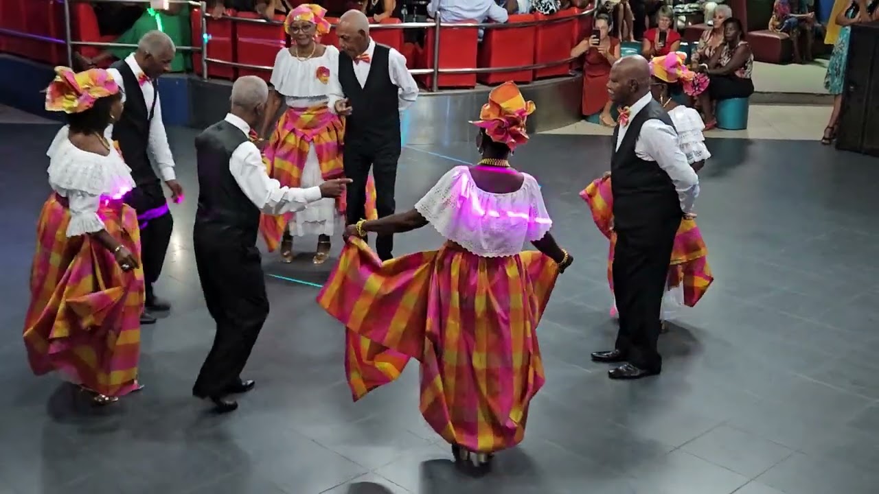 La joie de vivre Entrée en Valse et Pantalon