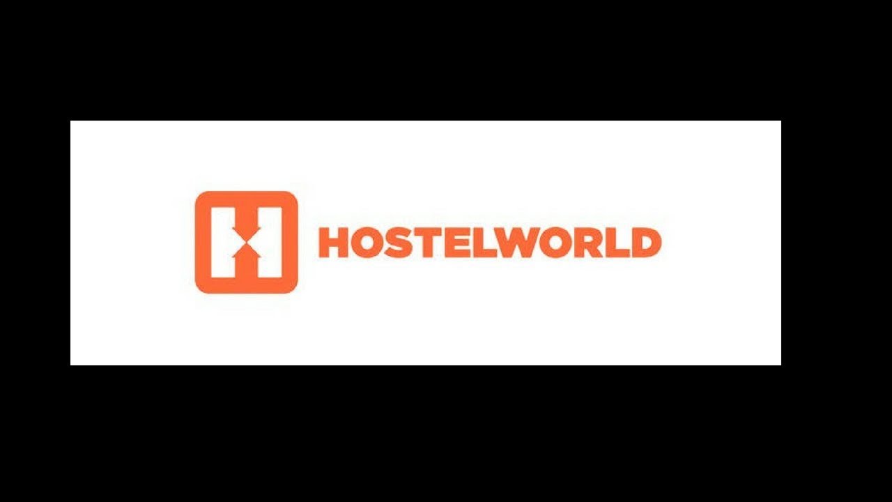 FIVE ELEMENTS HOSTEL FRANKFURT THREE BOUNCERS KICK ME OUT HOSTEL POLIZEI LAUGH AND WALK AWAY