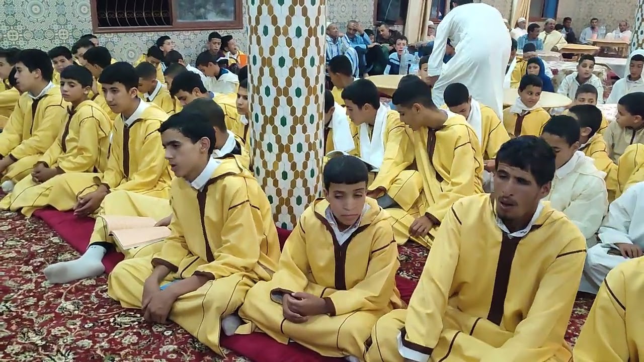 طلبة مدرسة العتيقة تمسولت إركيتن تفروتان في ليلة عيد المولد النبوي الشريف بمدرسة العتيقة