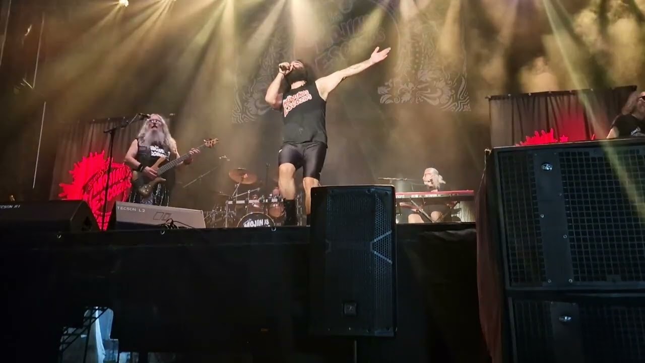 mojinos escozios mi jefe y al carajo concierto 2024