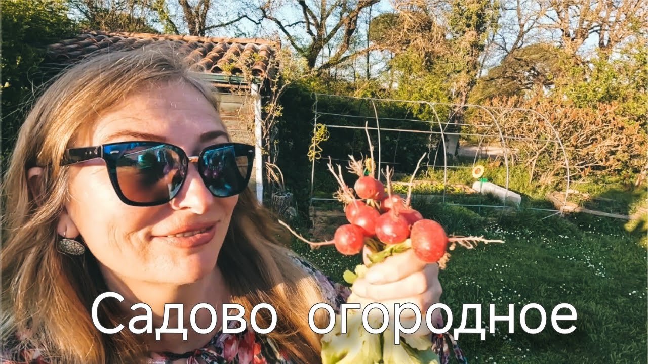 Туда сюда: деловая крестьЯнка. Она же автомеханик.