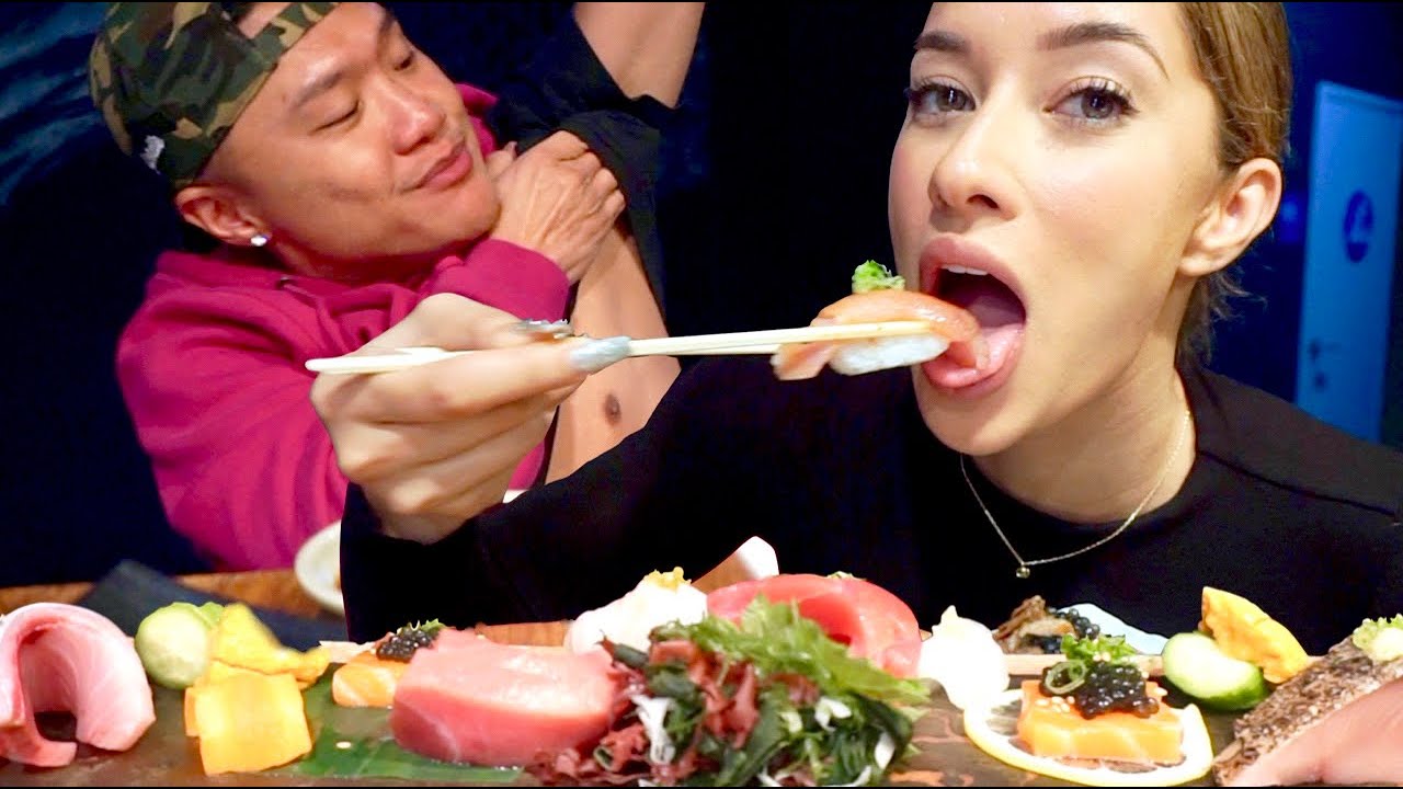 A Date with Nikki Blades - What's Her Type? - DRUNK SUSHI MUK BANG