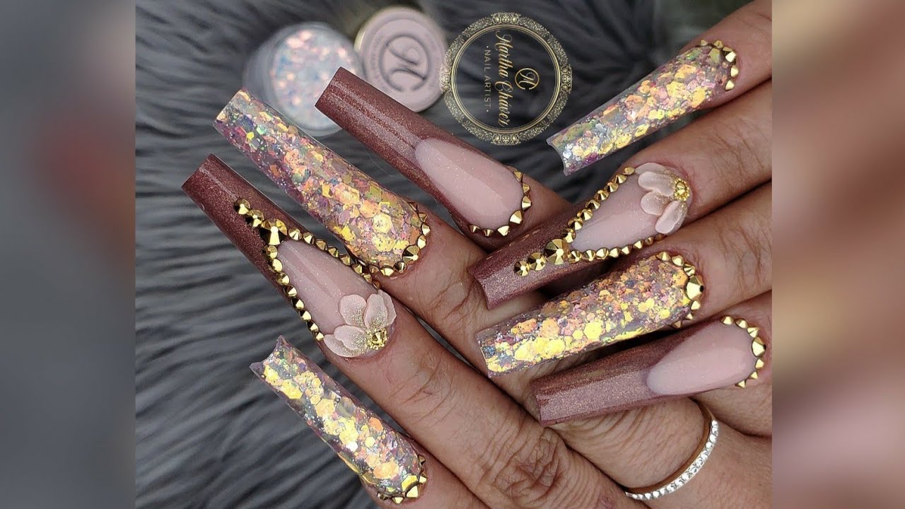 UÑAS ACRILICAS ESCULTURALES