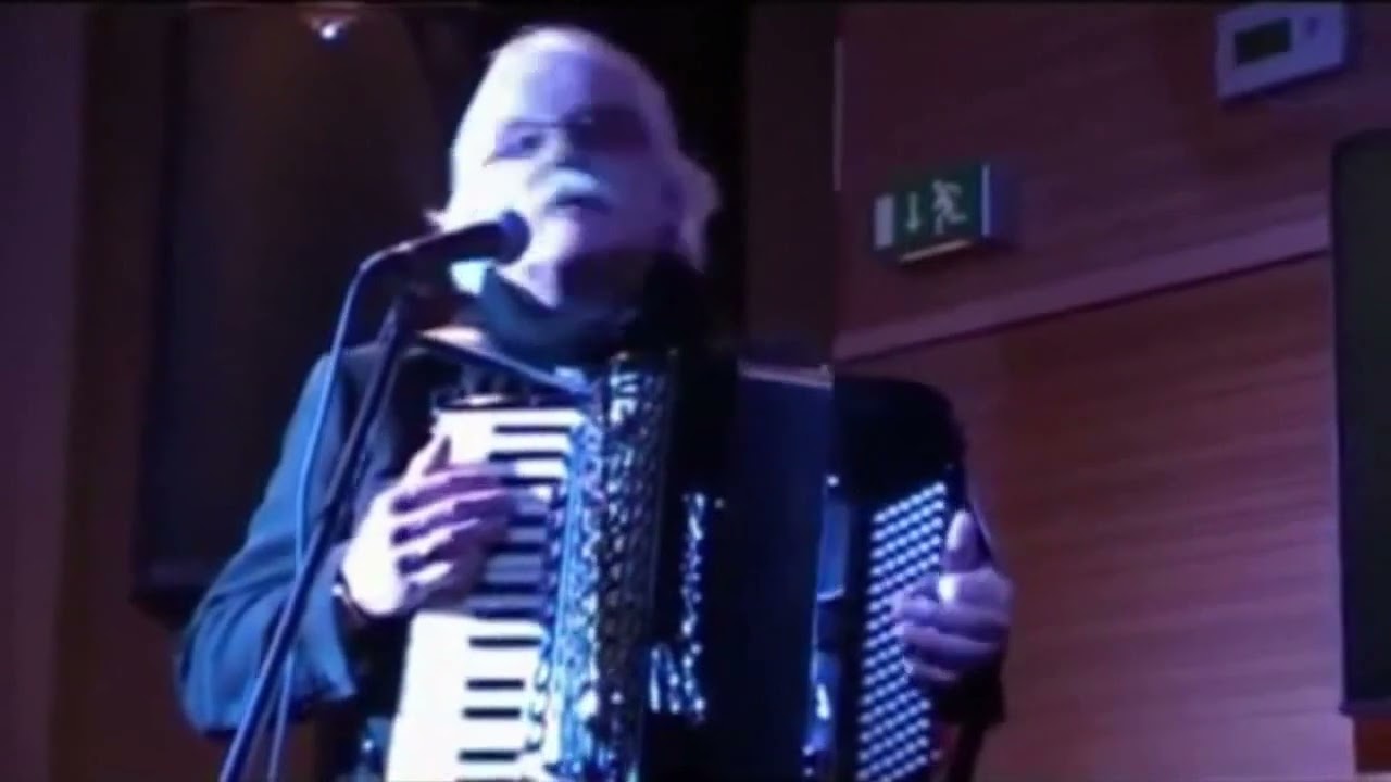 M.A.Numminen ja Pedro Hietanen - Kangastusta (Helkan baari 9.11.2015)