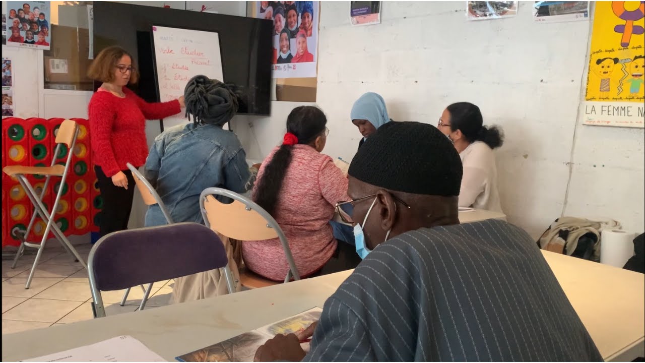 Cours de français et d'alphabétisation pour les adultes à SOS CASAMANCE