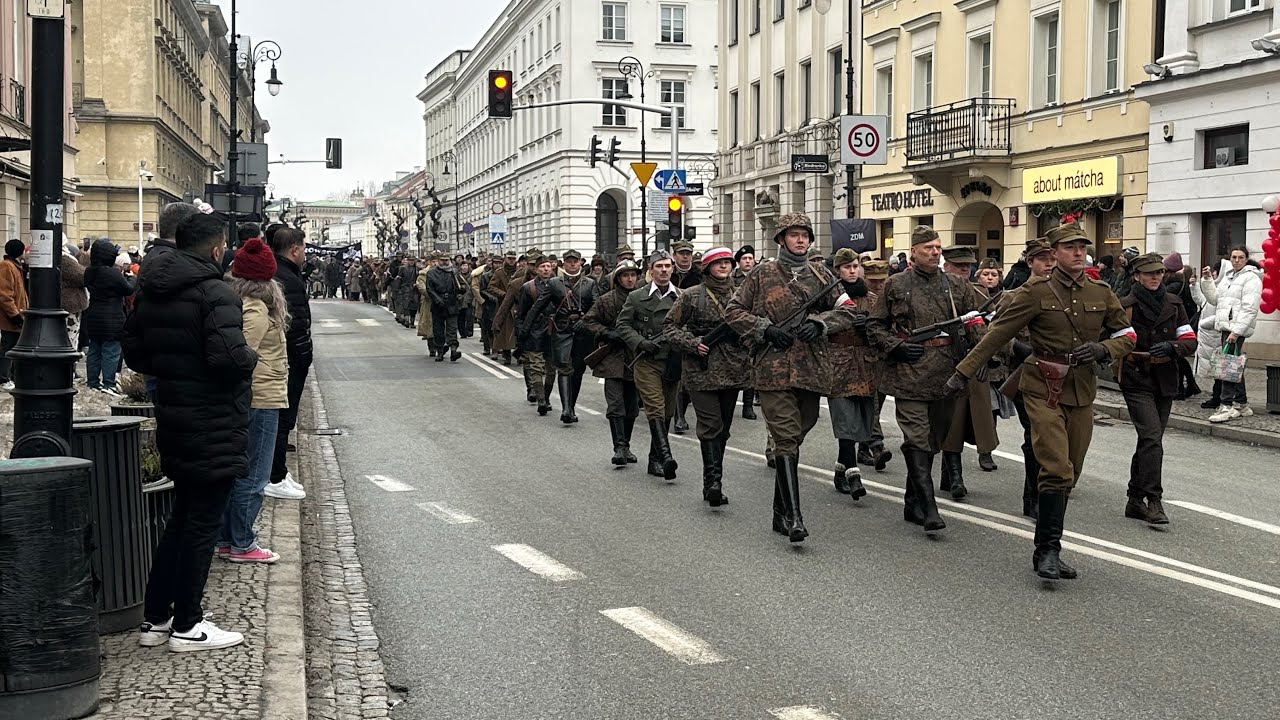 Defilada Szacunku w Narodowy Dzień Pamięci Żołnierzy Armii Krajowej w Warszawie 