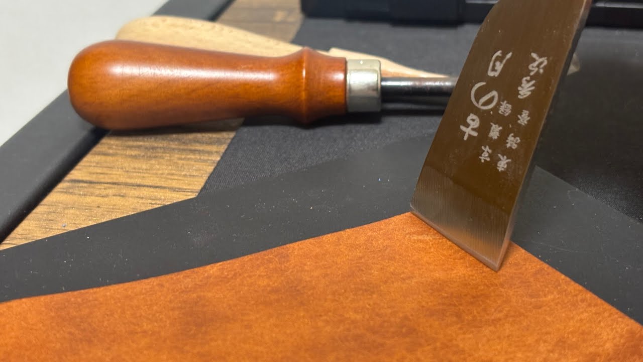 革を切る音。理系大学生の静かな趣味時間。/ ASMR Leather Crafting