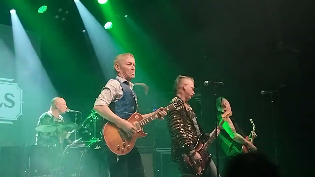 Black Devils ft. Ile Kallio - Walking The Dog (Live) 12.12.2025 Tavastia, Helsinki